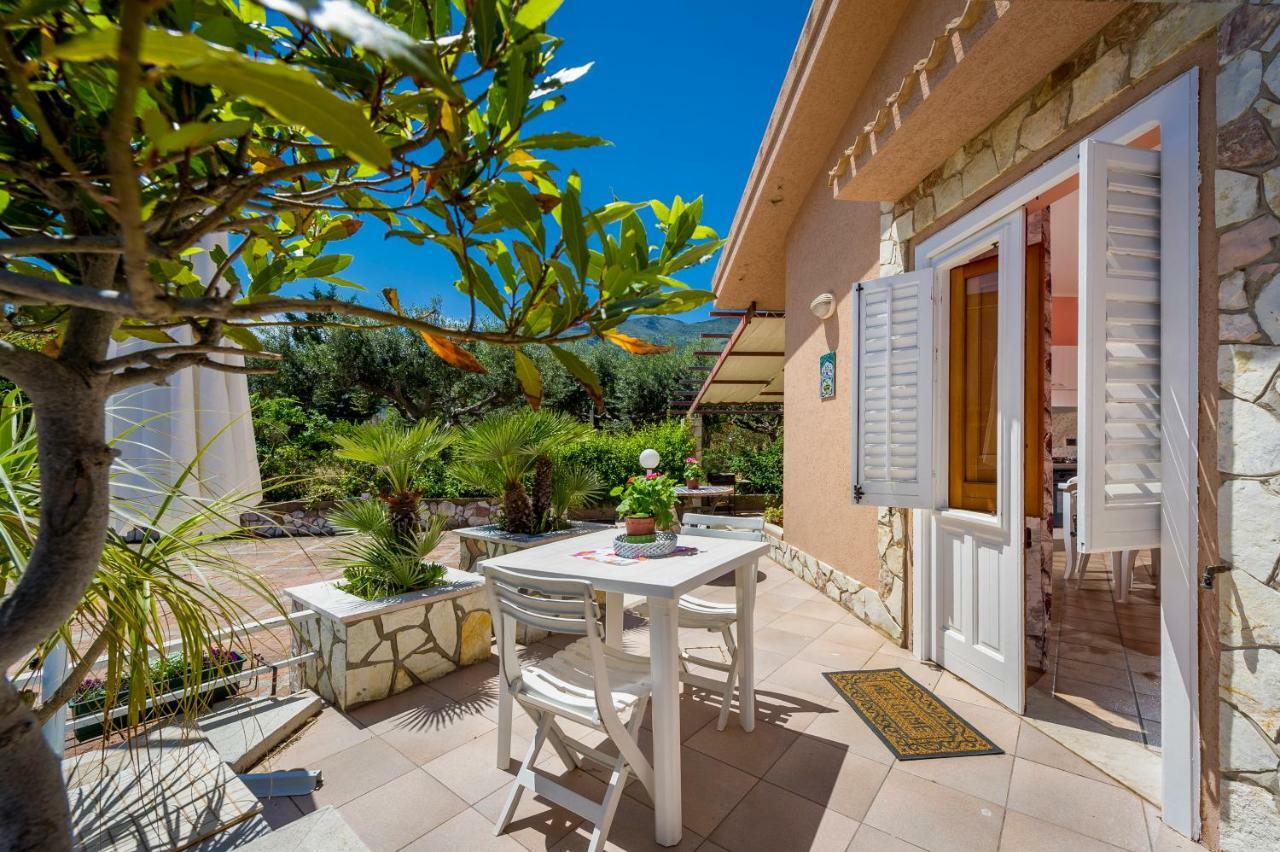 Villa Oasi Del Relax Кастелламмаре-дель-Голфо Экстерьер фото