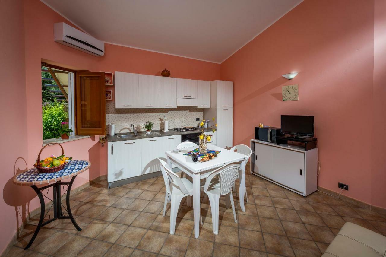 Villa Oasi Del Relax Кастелламмаре-дель-Голфо Экстерьер фото