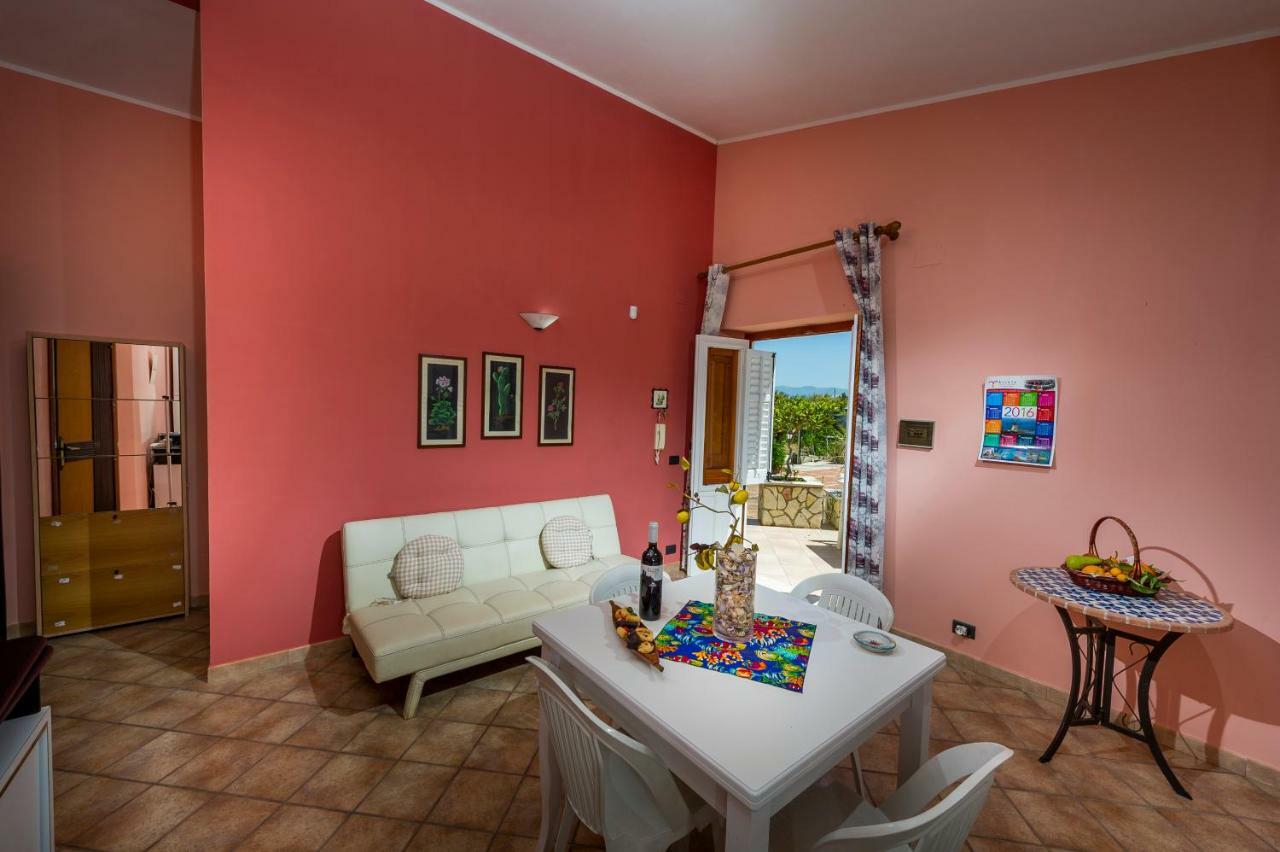 Villa Oasi Del Relax Кастелламмаре-дель-Голфо Экстерьер фото